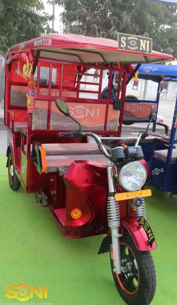 Pictures of Electric  auto cargo e rickshaw 10